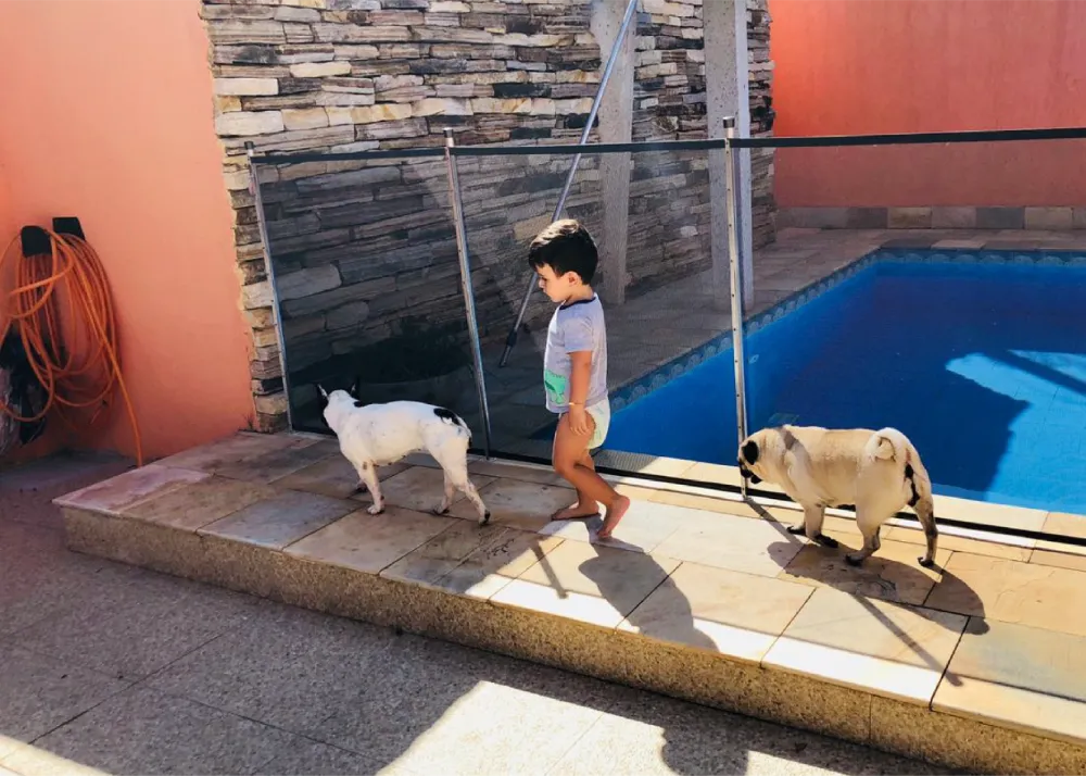 CMG - Proteção para piscinas que une segurança, praticidade e design