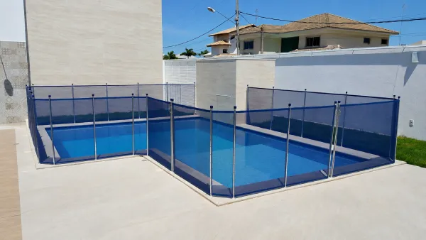 Instalação de Cercas de proteção 100% removíveis para piscinas RJ