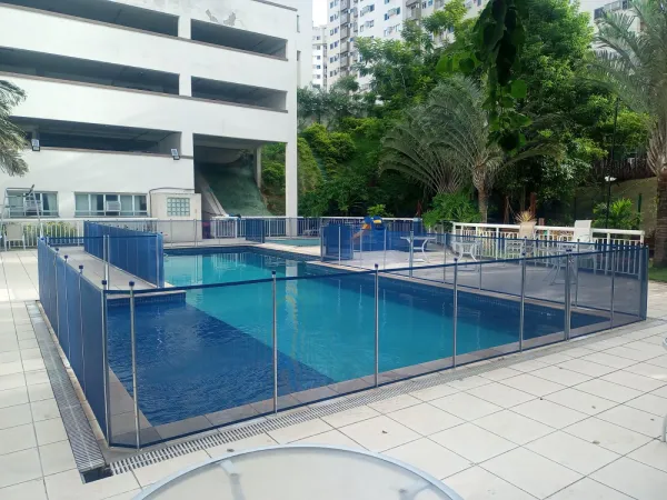 Especializada em Cercas de proteção 100% removíveis para piscinas RJ