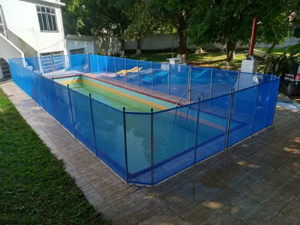 Galeria - Empresa Especialista em Cercas de proteção para piscinas RJ